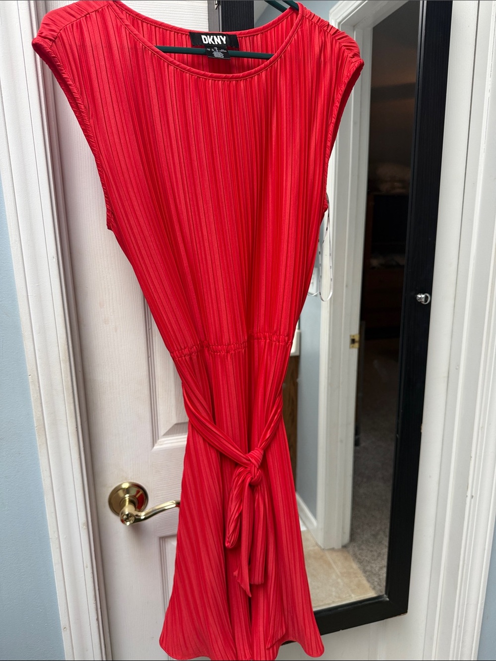 DKNY Red/coral Pleated Tie-Waist Sleeveless Dress size 10